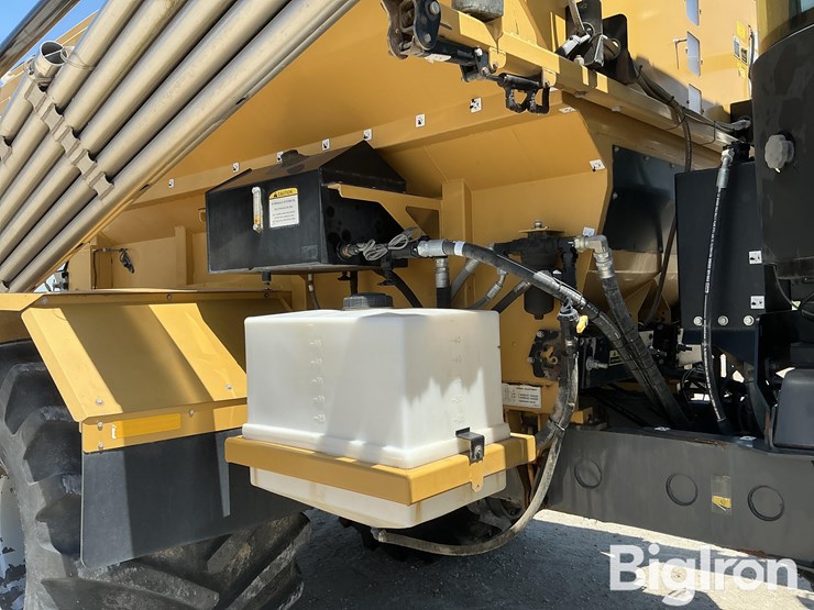 2012-terragator-8300-self-propelled-floater-dry-fertilizer-spreader-w/airmax-image-20