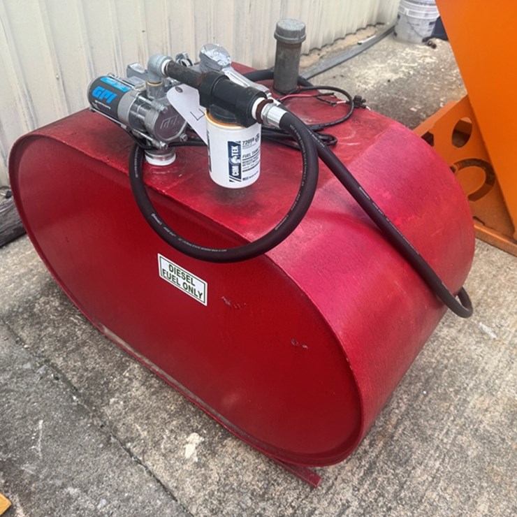 100 GALLON DIESEL FUEL TANK WITH PUMP