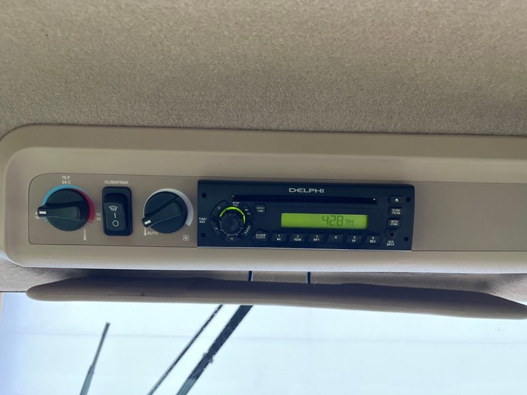 2011-john-deere-9770-sts-image-72