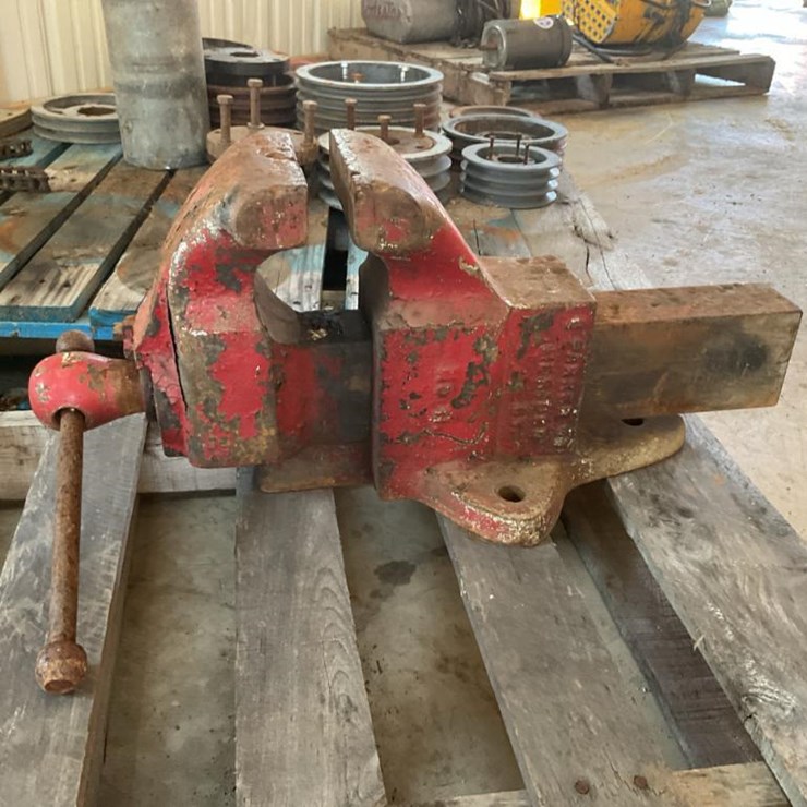 #107 • Parker Bench Top Vice