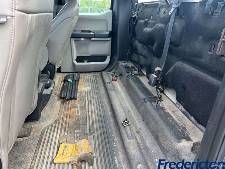 2020-ford-f350-xl-image-18