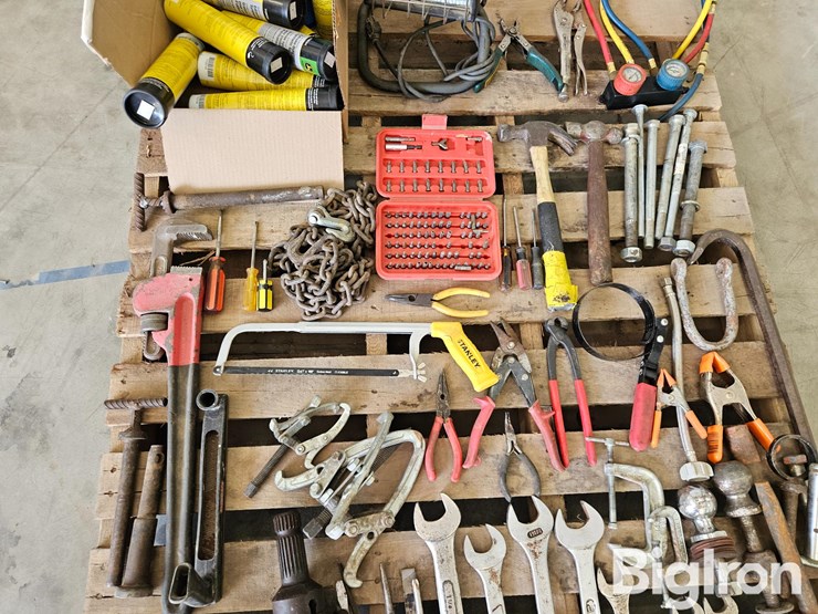 pallet-of-misc.-tools,-parts,-&-fasteners-image-10