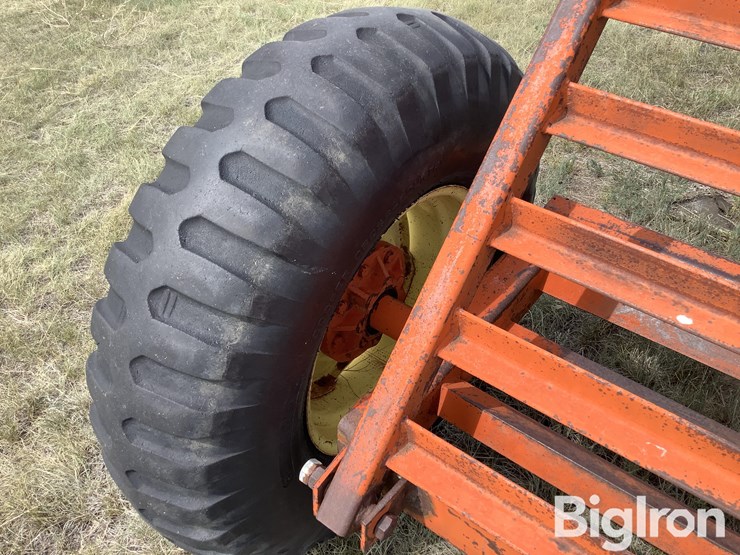 new-holland-s/a-windrower-trailer-image-20