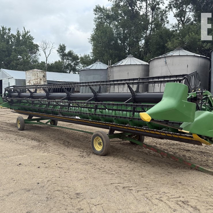 2010 JOHN DEERE 635F
