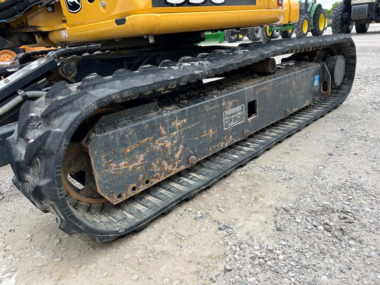2020-deere-35g-image-14