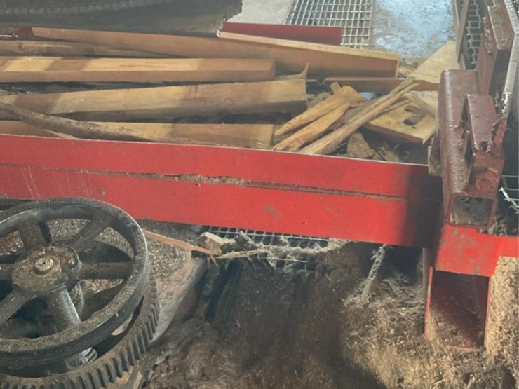 #117-•-shop-built-in-floor-barn-sweep-image-3