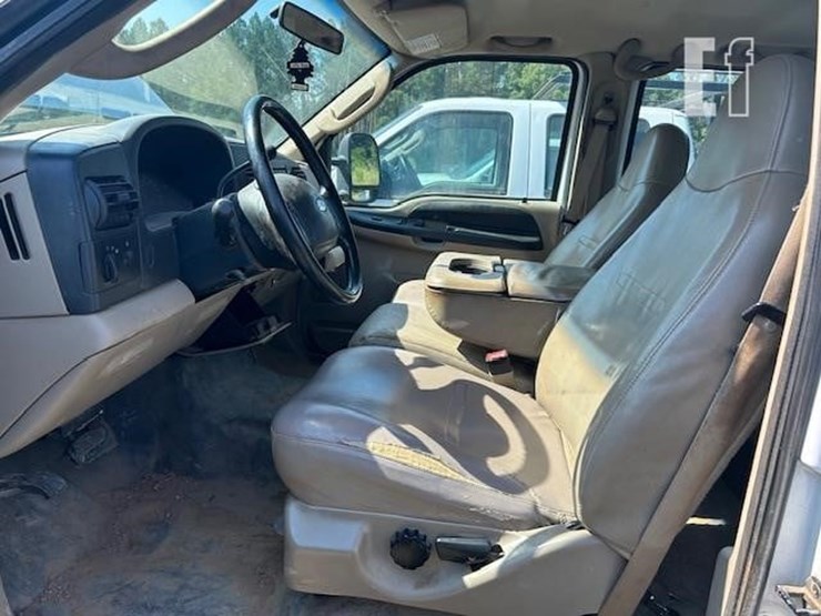 2006-ford-f350-sd-lariat-image-12