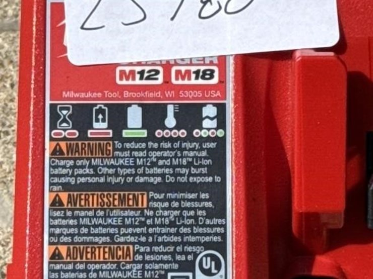 milwaukee-m-12-–-m-18-charger-image-2