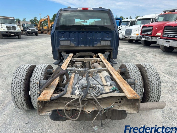 2020-ford-f350-xl-image-5