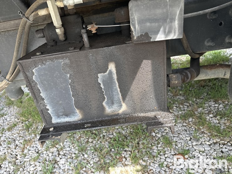 2006-international-durastar-4300-image-18