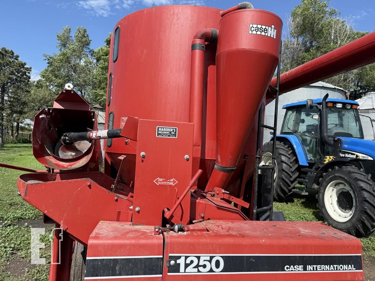 case-ih-1250-image-5