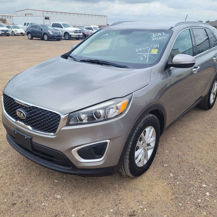 2017 KIA SORENTO LX