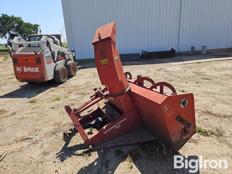 international-80-3-pt.-snow-blower-attachment-image-5