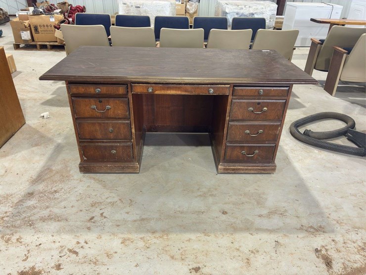wooden-desk-image-1