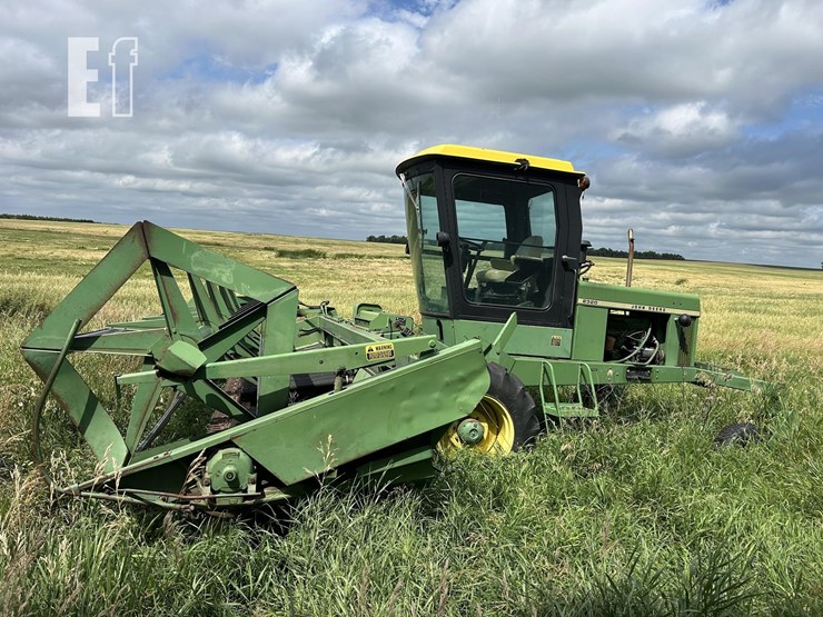 john-deere-2320-image-1