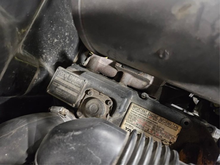 john-deere-2305-image-21