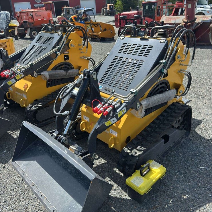 Landhero LDH-T-460 Mini Skid Steer Loader