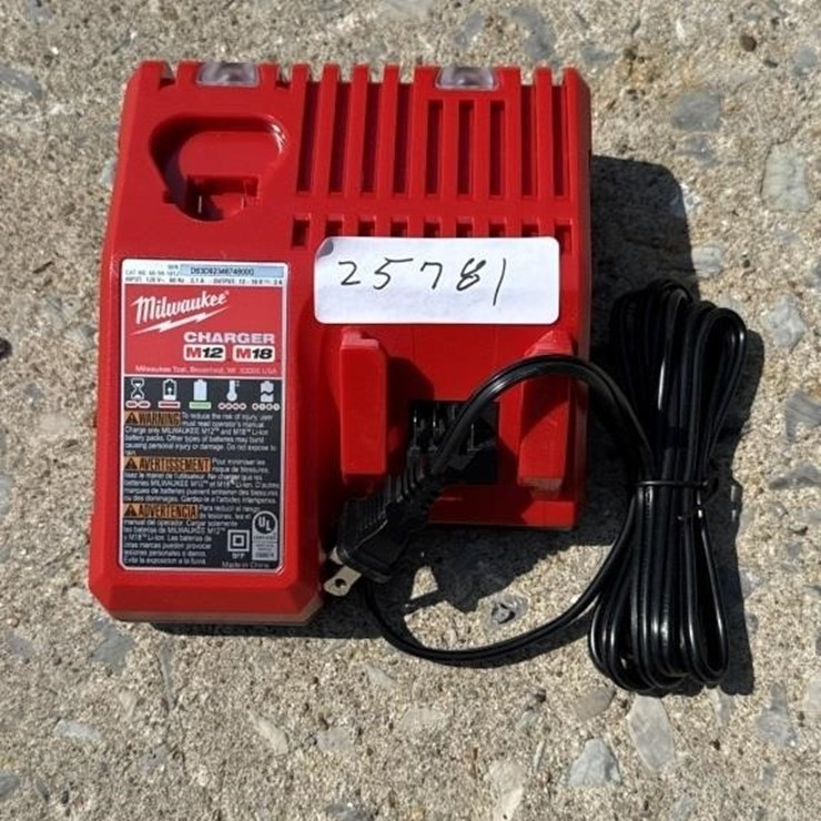 Milwaukee M 12 – M 18 charger