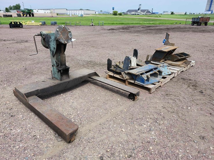 engine-stand-&-brackets-image-1