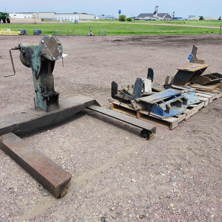Engine Stand & Brackets