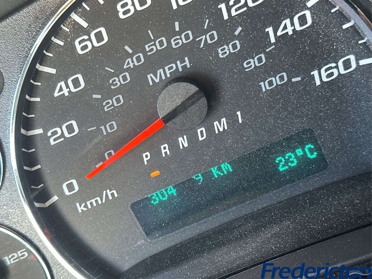 2012-chevrolet-express-4500-image-27