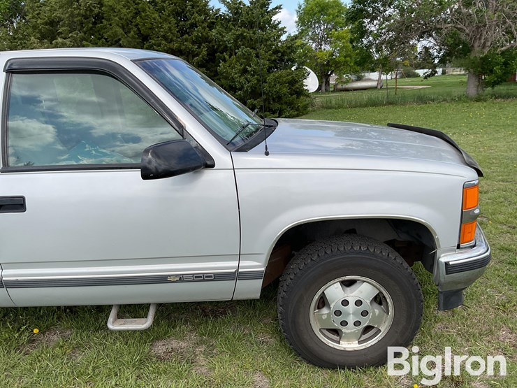 1995-chevrolet-silverado-1500-image-18