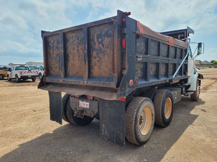 2006-sterling-l9500-image-3