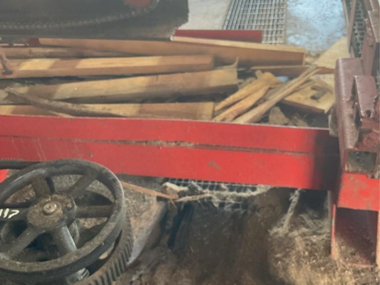 #117-•-shop-built-in-floor-barn-sweep-image-2