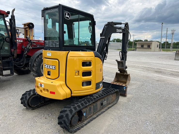 2020-deere-35g-image-18