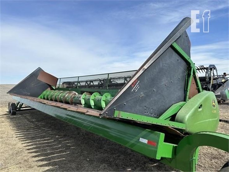 2005-john-deere-630r-image-1