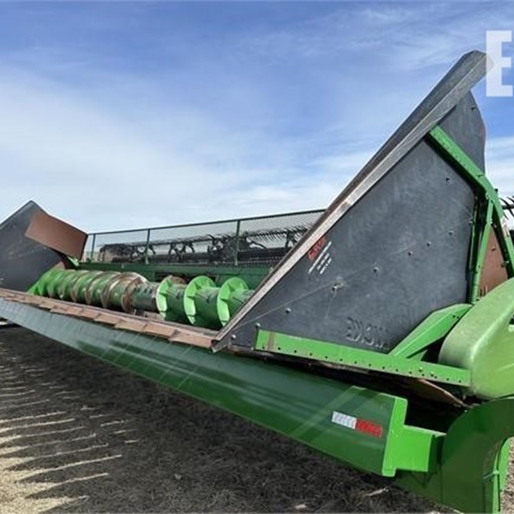 2005 JOHN DEERE 630R