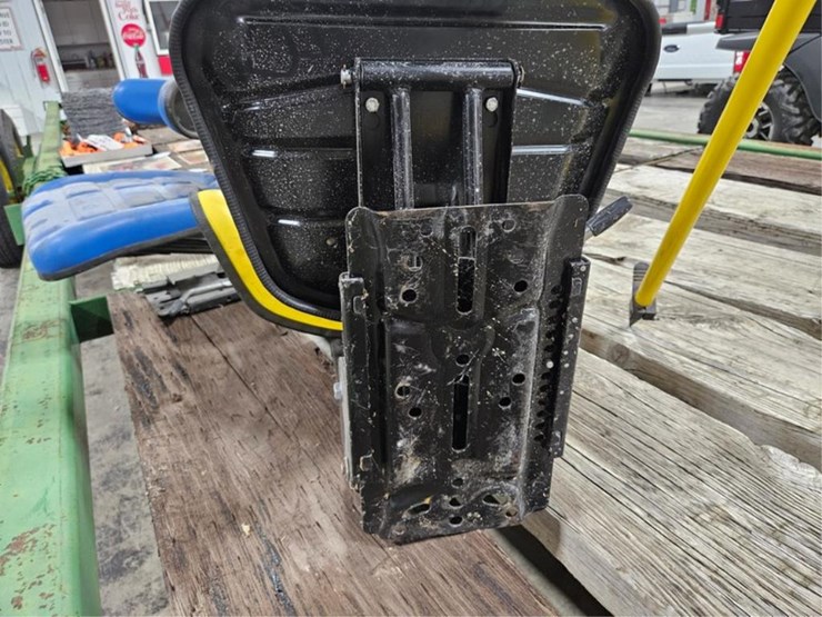 #362-•-new-yellow-tractor-seat-image-10