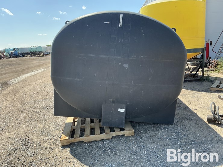 3200-gallon-fertilizer-tank-image-2