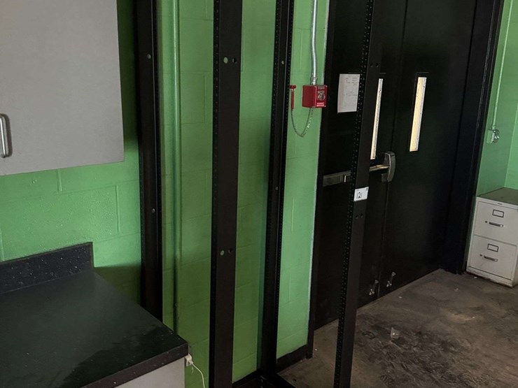 open-server-rack-frame-image-3