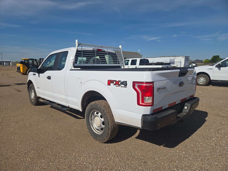 2015-ford-f150-xlt-image-4