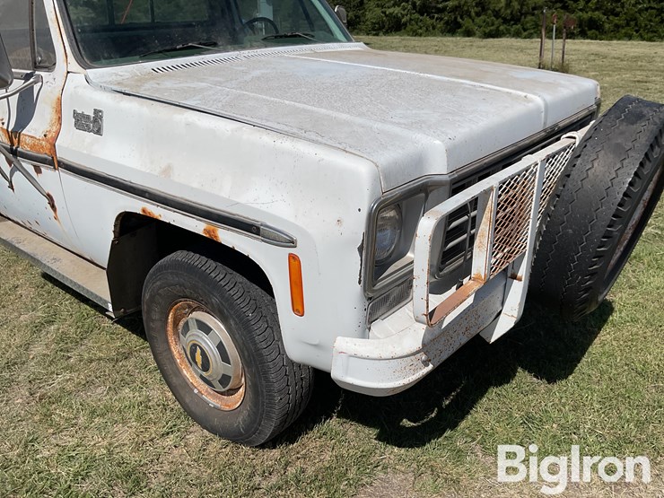1976-chevrolet-custom-deluxe-20-image-16