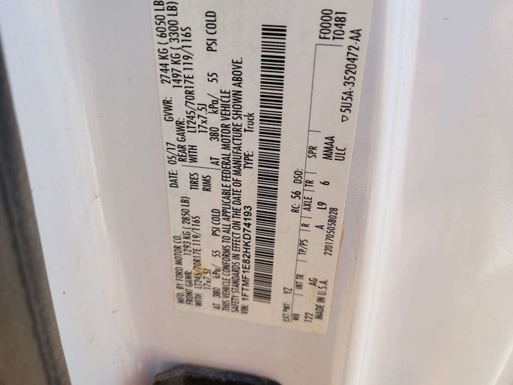 2017-ford-f150-image-15