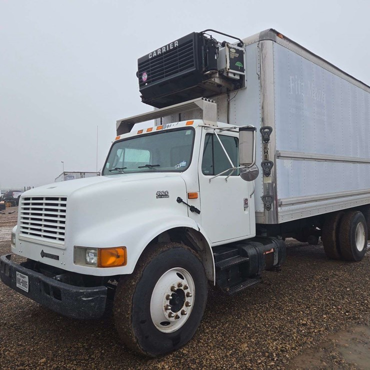 2001 INTERNATIONAL 4900