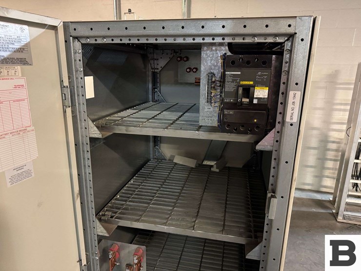 mge/schneider-electric-40kva-uninterruptible-power-supply-image-3