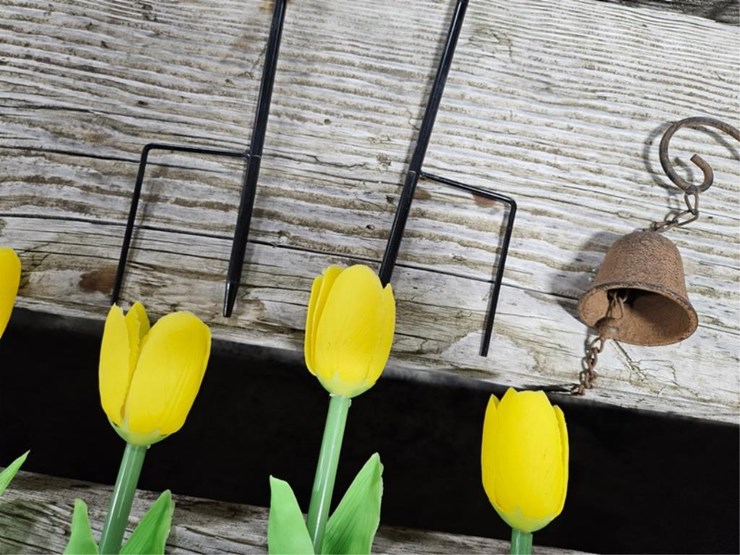 #439-•-metal-yard-art-image-12