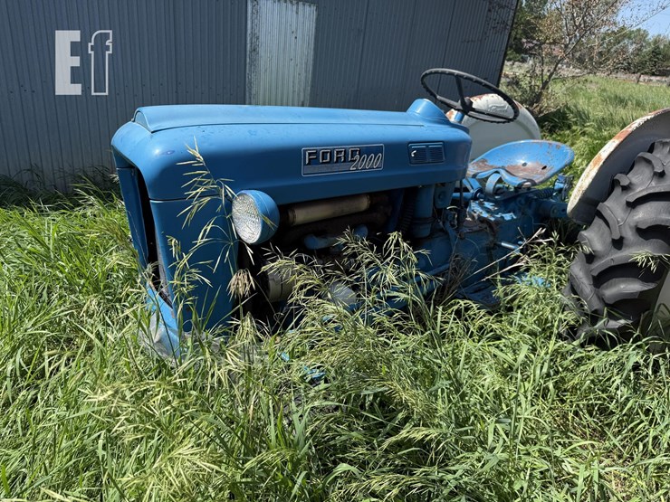 ford-2000-image-2