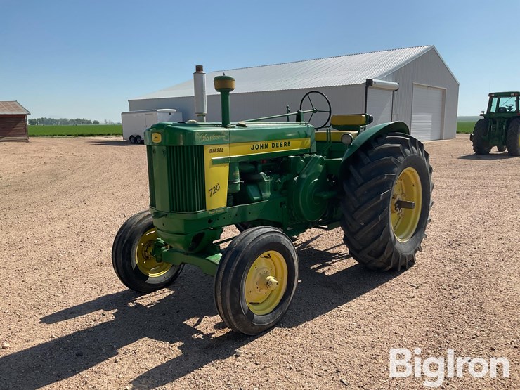 1957-john-deere-720-image-7