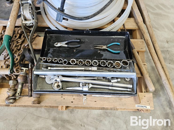 pallet-of-misc.-tools,-parts,-&-fasteners-image-8