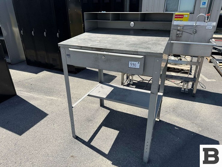 metal-shop-delivery-desk-image-1