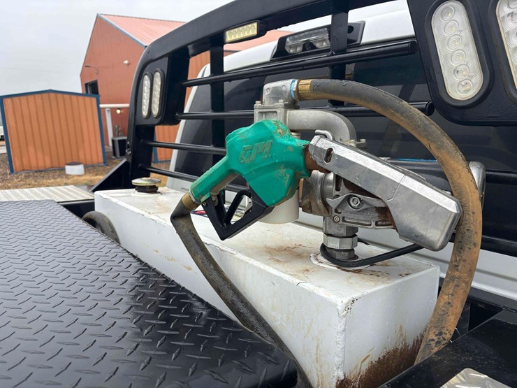 2023-ram-3500-pickup-image-12