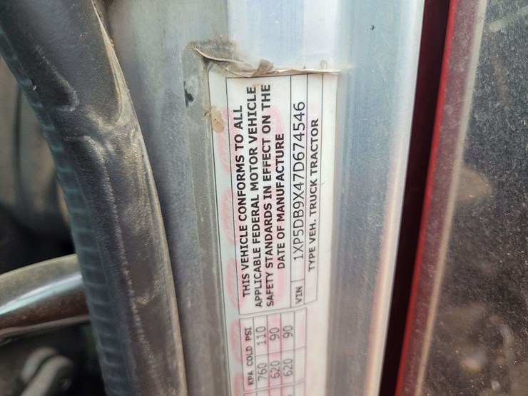 2007-peterbilt-379-image-13