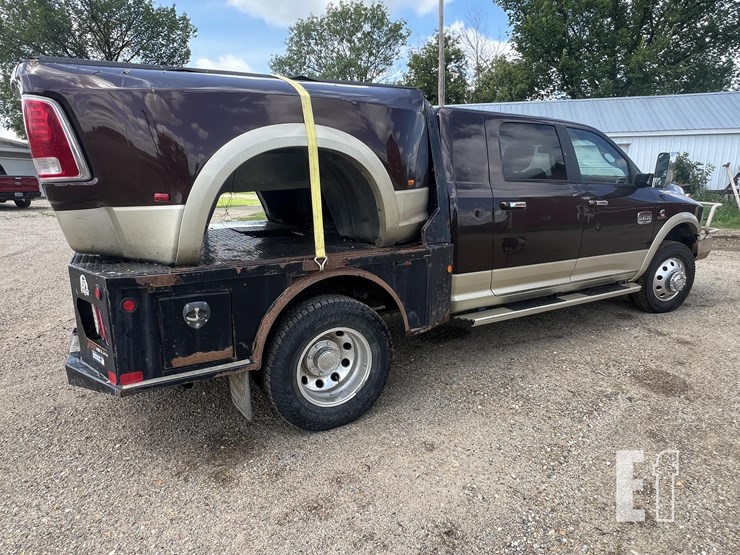 2015-ram-3500-laramie-longhorn-image-3
