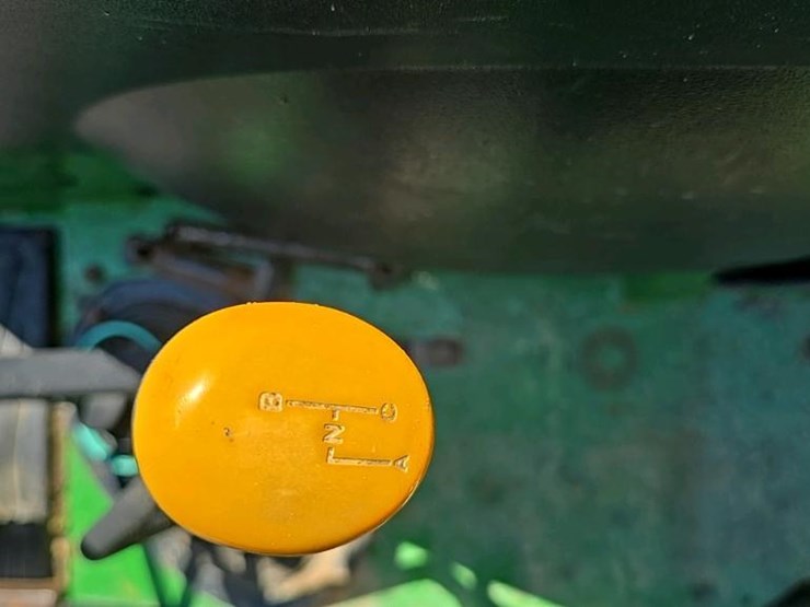 2005-john-deere-5320-image-51