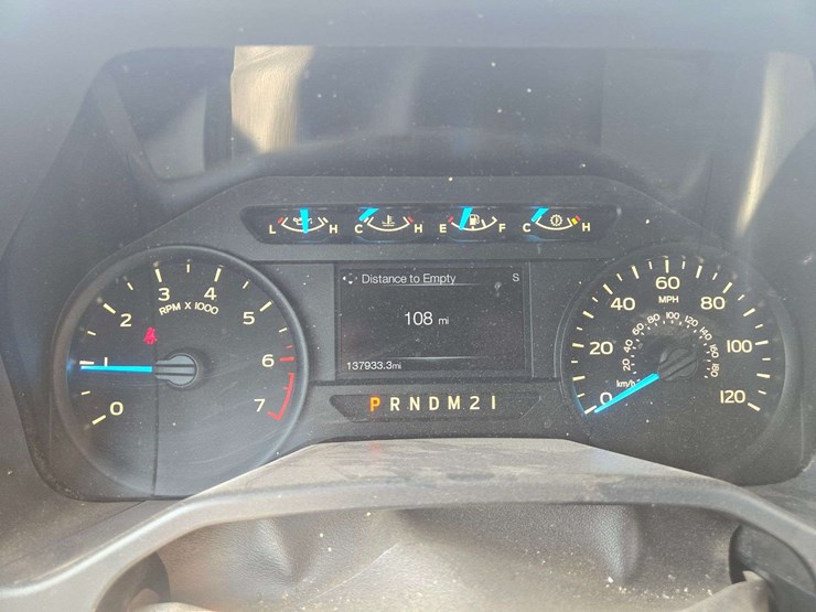2015-ford-f150-xlt-image-16