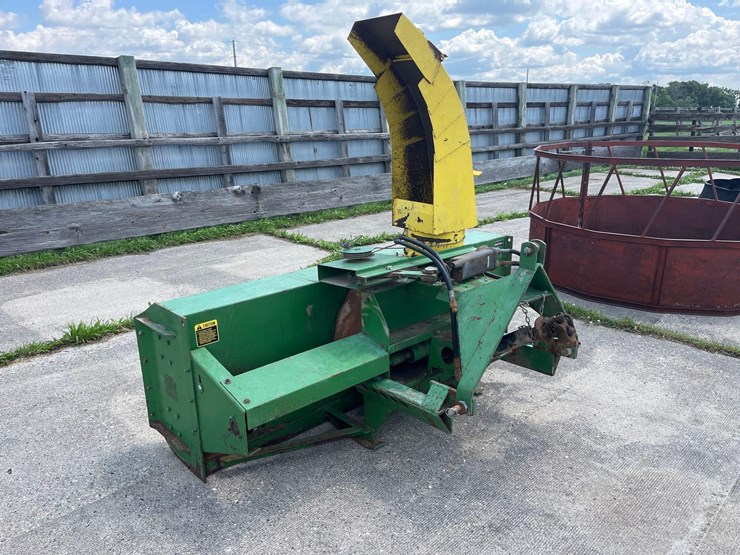 john-deere-snow-blower-image-5